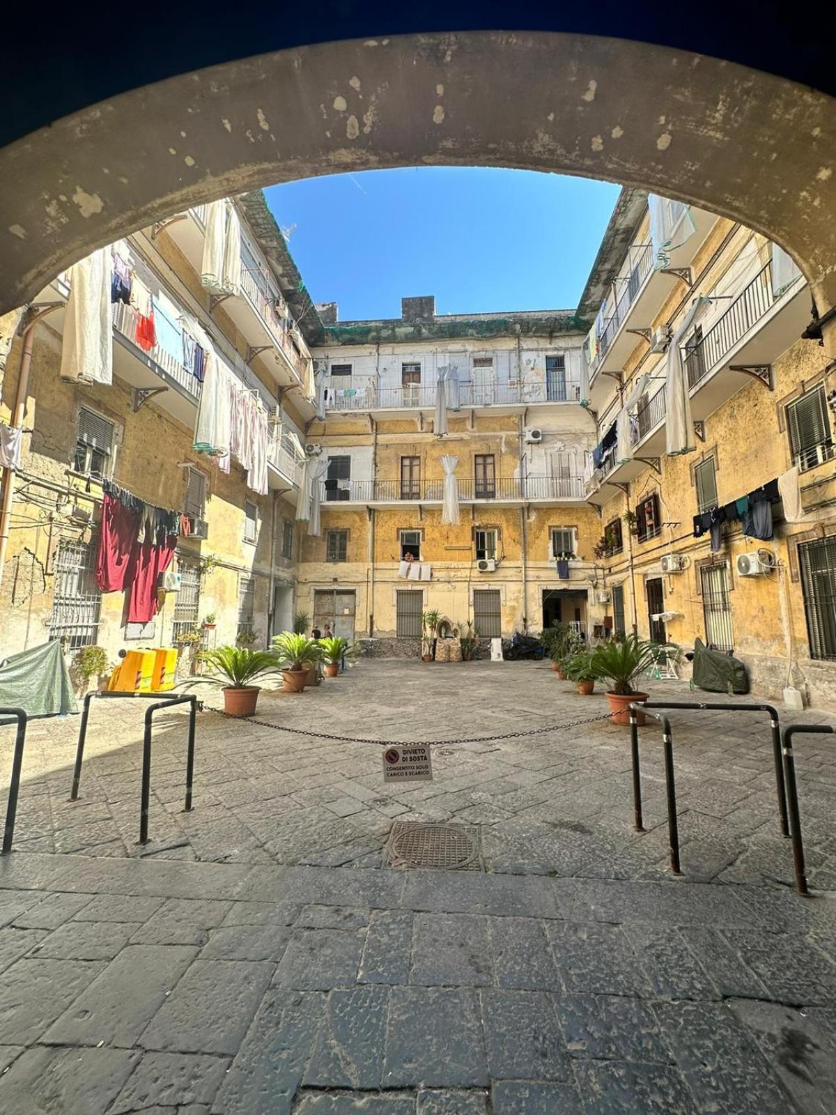 Hv Suites Decumanus Naples Exterior photo
